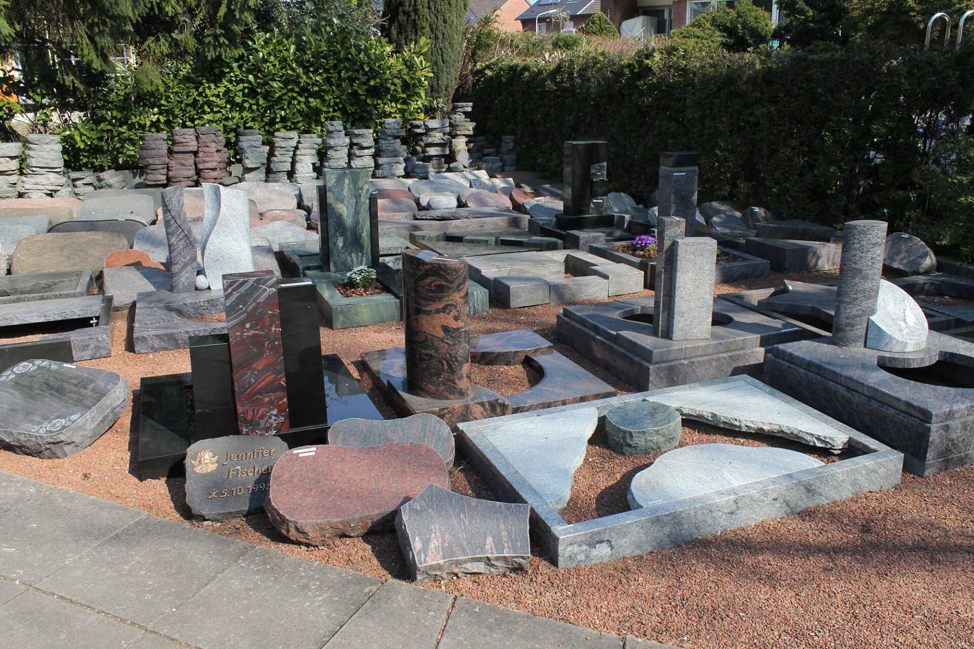 Ausstellung verschiedener Grabsteine