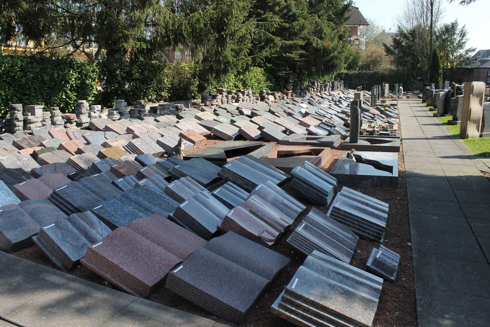 Ausstellung Grabsteine in Buchform