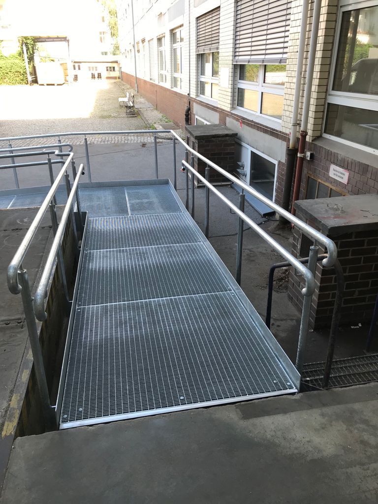 Rollstuhlrampe von der Lahr, Gawron GmbH