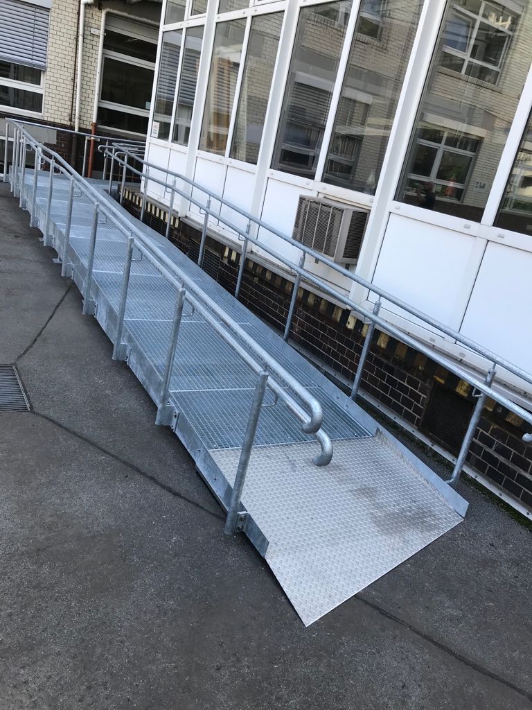 Rollstuhlrampe von der Lahr, Gawron GmbH