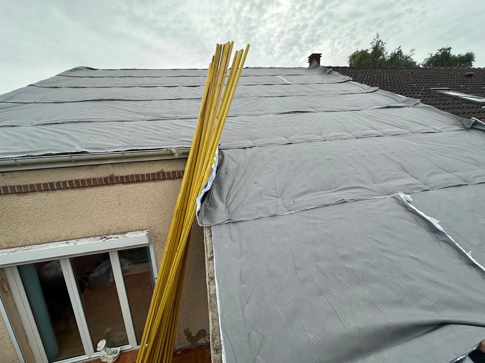 Construction de la toiture.