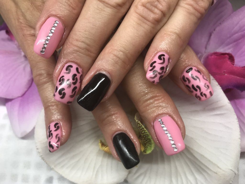 DIA Nails and Beauty