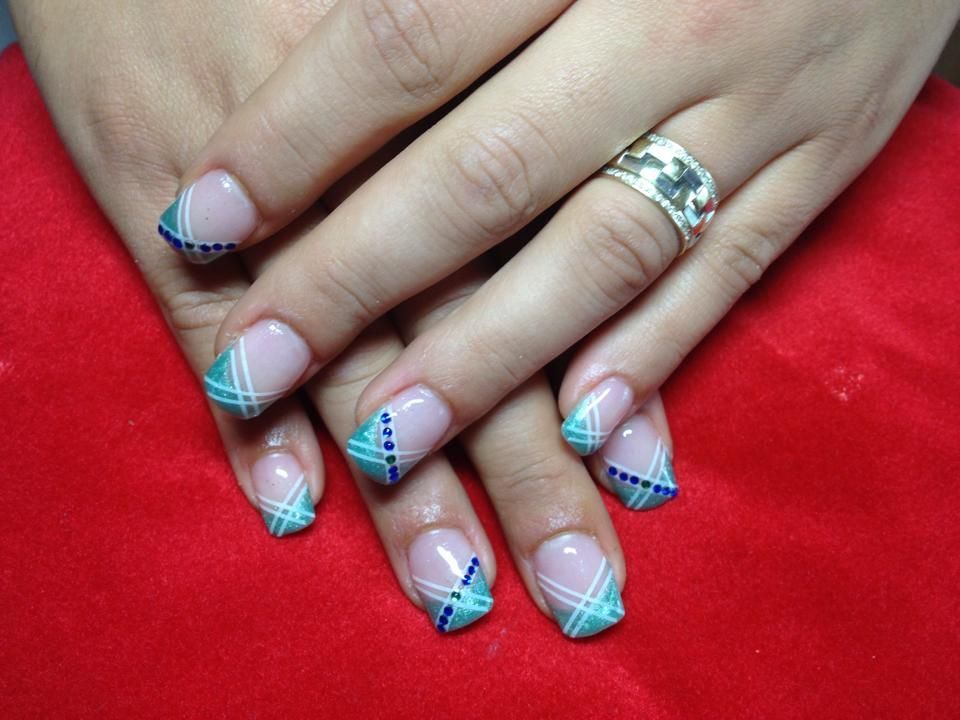 DIA Nails and Beauty