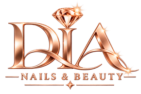 DIA Nails & Beauty Logo in Kupfer mit Diamantsymbol und eleganter Serifenschrift