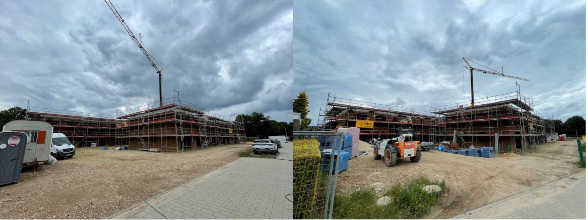 Baustelle mit Gerüsten und Arbeitern unter bewölktem Himmel