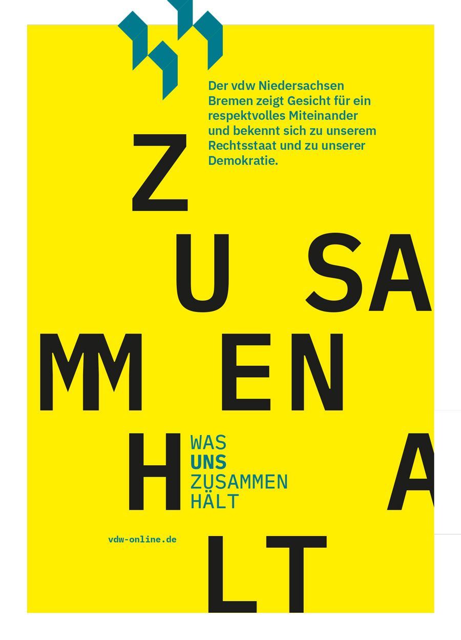 A yellow poster that says zu sa mm en h a was uns zusammen halt