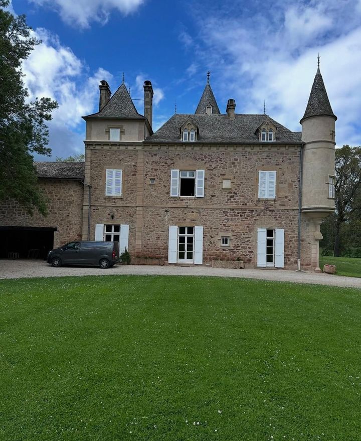 Une devanture de château