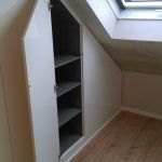 160° öffnende Türen, Nischenschrank in Weiß, Schreinerei Molitor