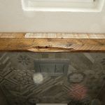 Ablage von Vorsatzwand in Akazie, Schreinerei Molitor