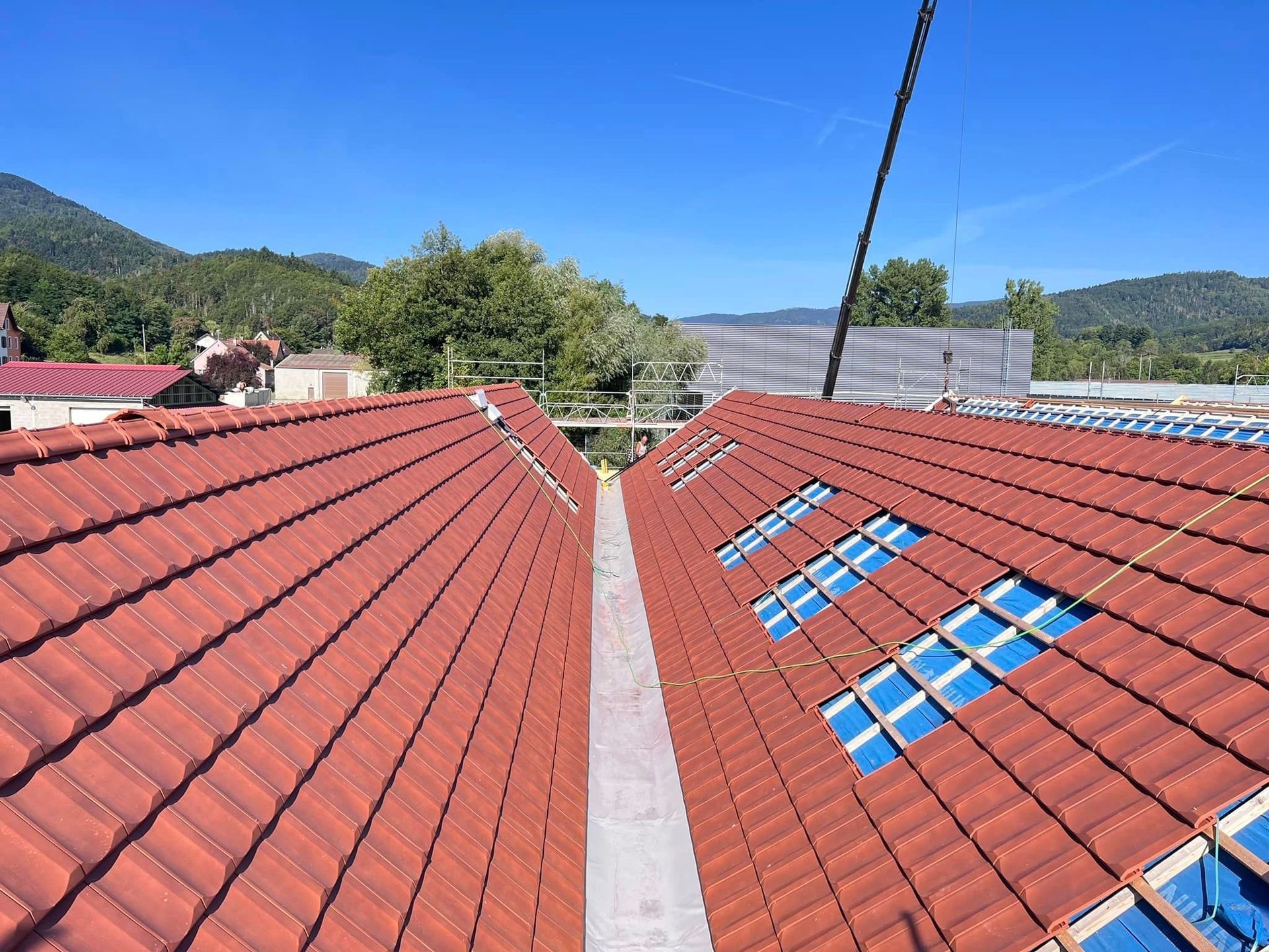 Deux toitures côte à côte