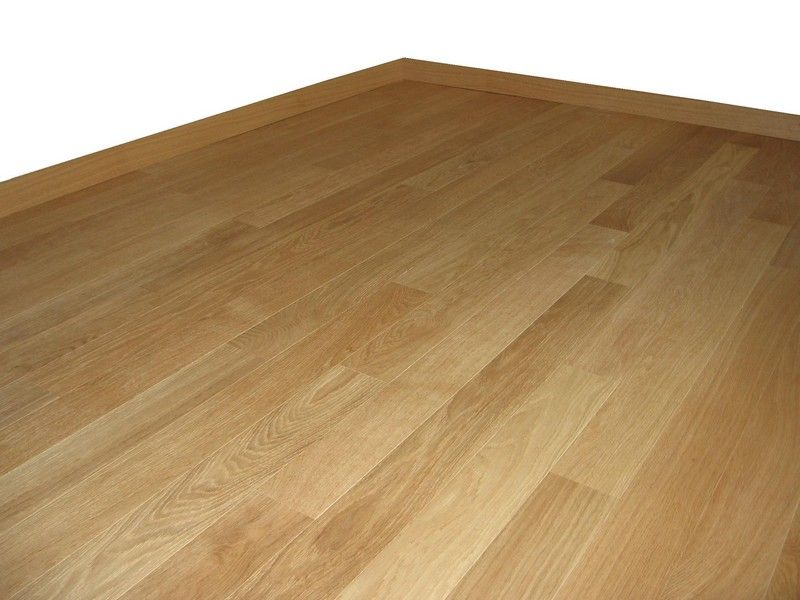 Parquet de couleur chêne clair en pose horizontale