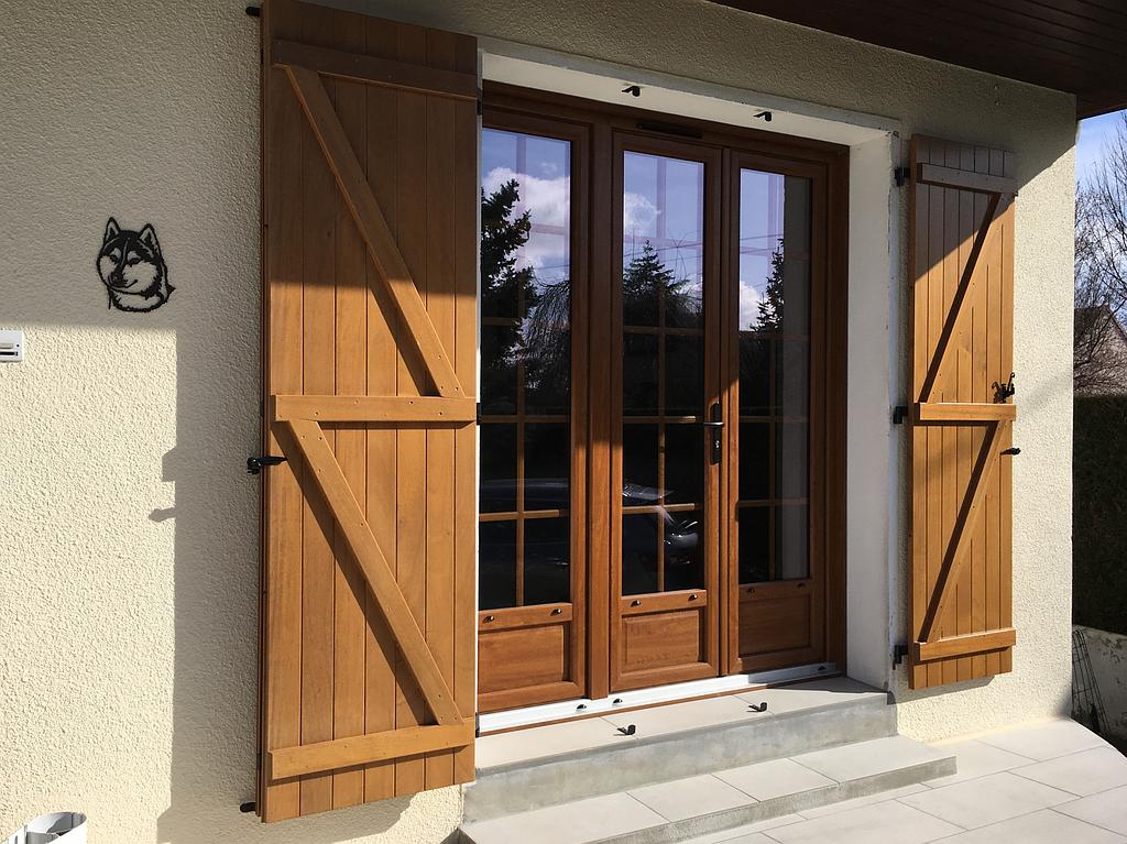 CHOTTIN JCS - Océane 37 - Volets battants Bois Pin Orégon