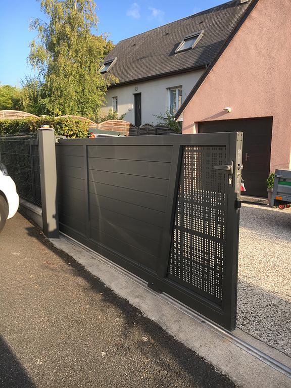 CHOTTIN JCS - Portaliers 37 - Portail coulissant Aluminium