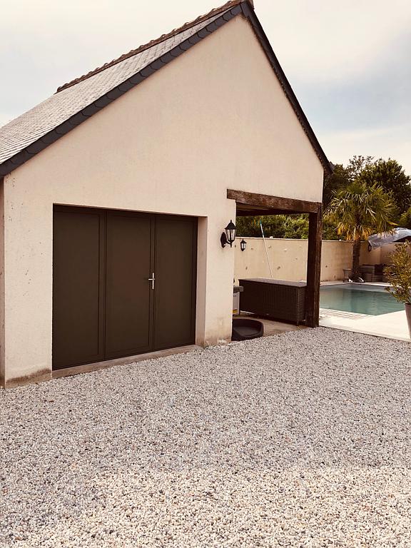 CHOTTIN JCS - Océane 37 - Porte de garage battante marron 7022