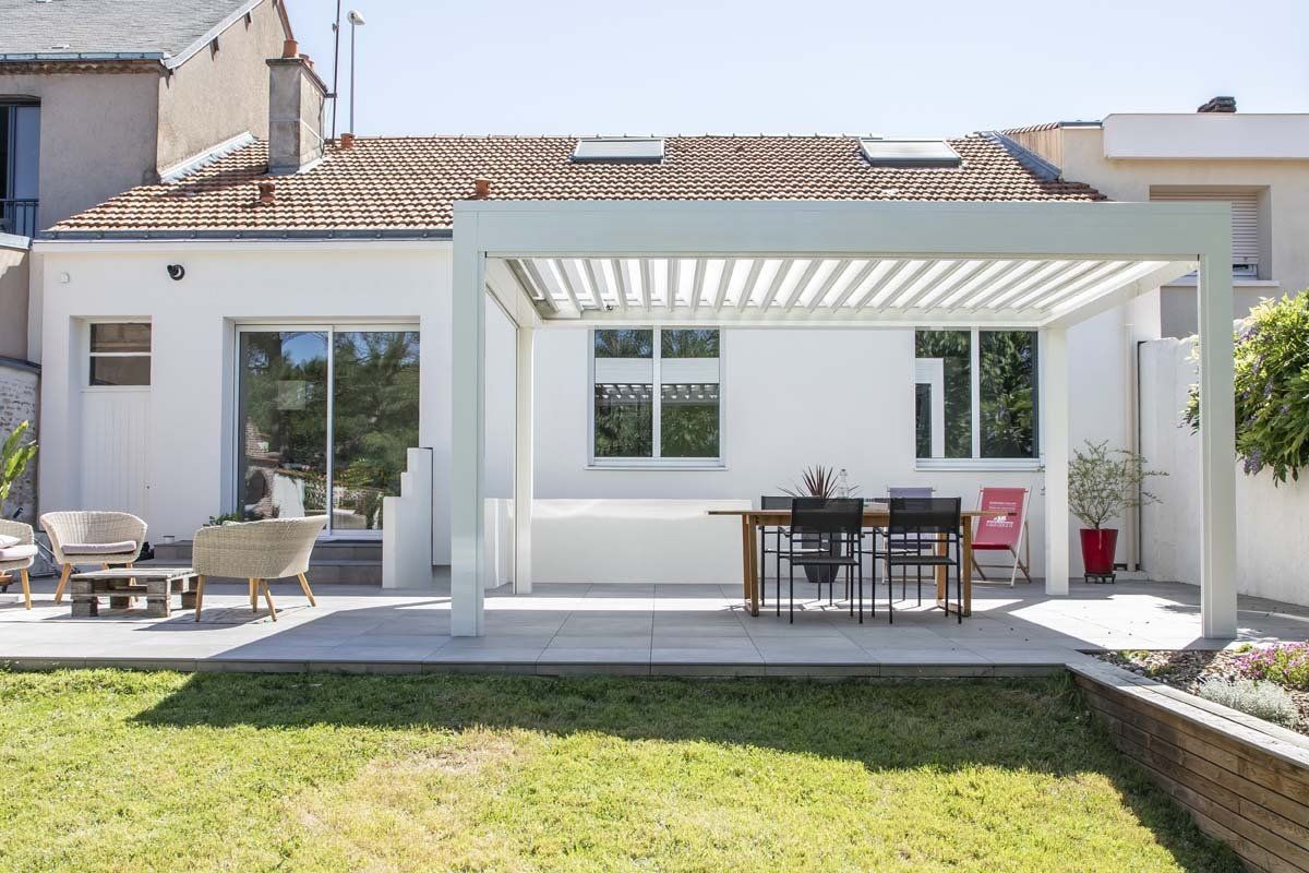 Pergola bioclimatique en ilot