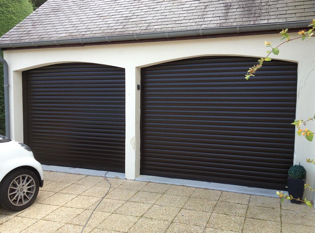 CHOTTIN JCS - PORTES MOTORISÉES À LAMES À REFOULEMENT PLAFOND