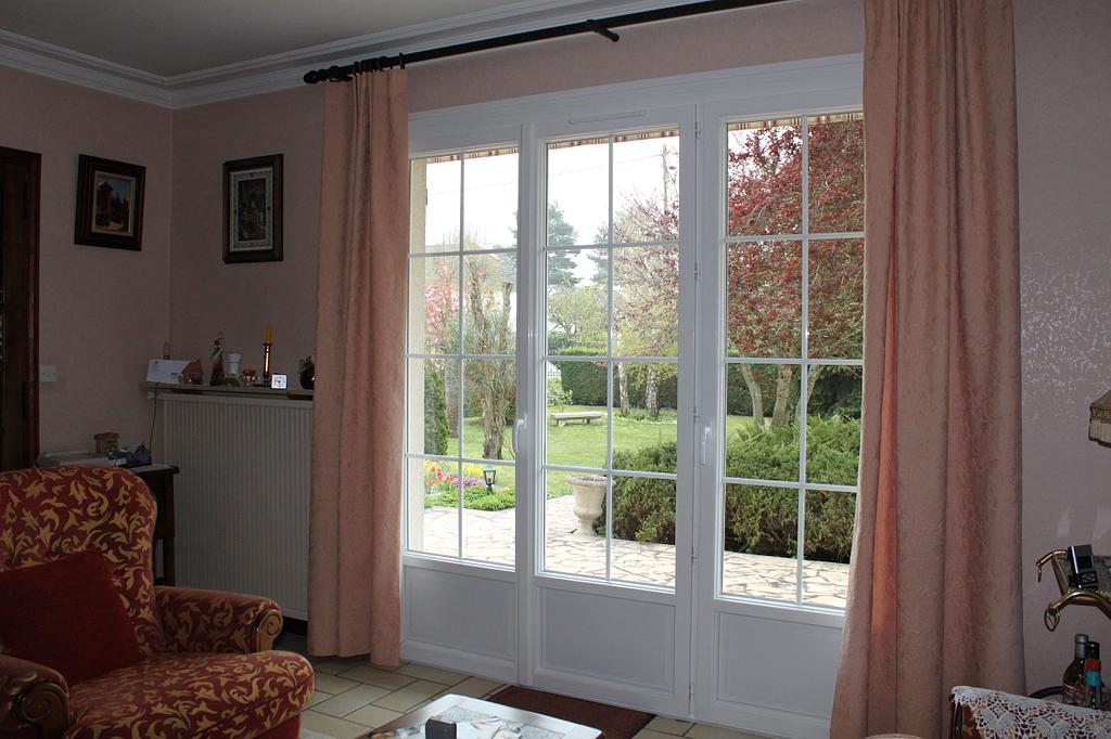 CHOTTIN JCS - Océane 37 - Porte-fenêtre 3 vantaux en PVC blanc