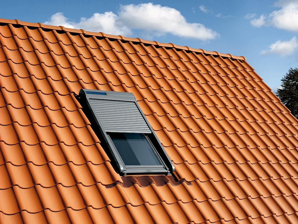 CHOTTIN JCS - 37300 - Volet roulant Velux - sur tuiles