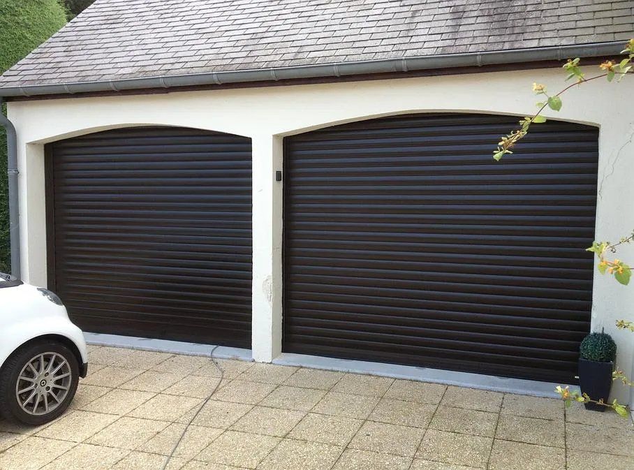 Portes de garage à lames