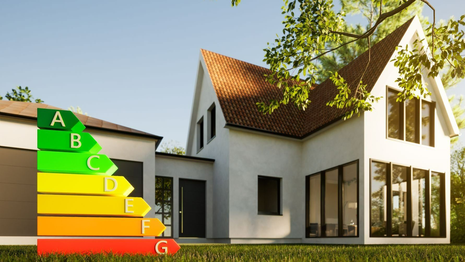 Maison contemporaine et symbole des classes énergétiques de A à G
