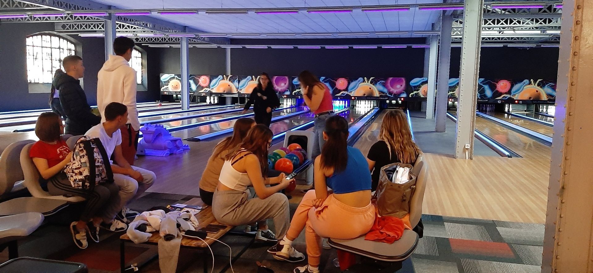 Lycéennes au bowling