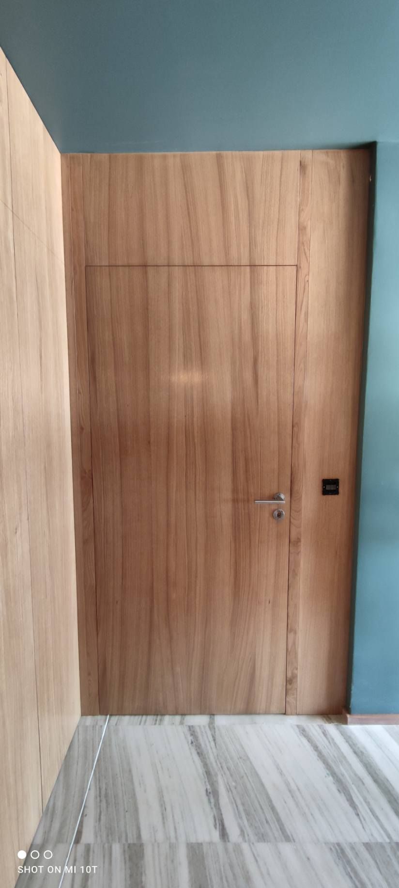 Cloison et porte intérieure