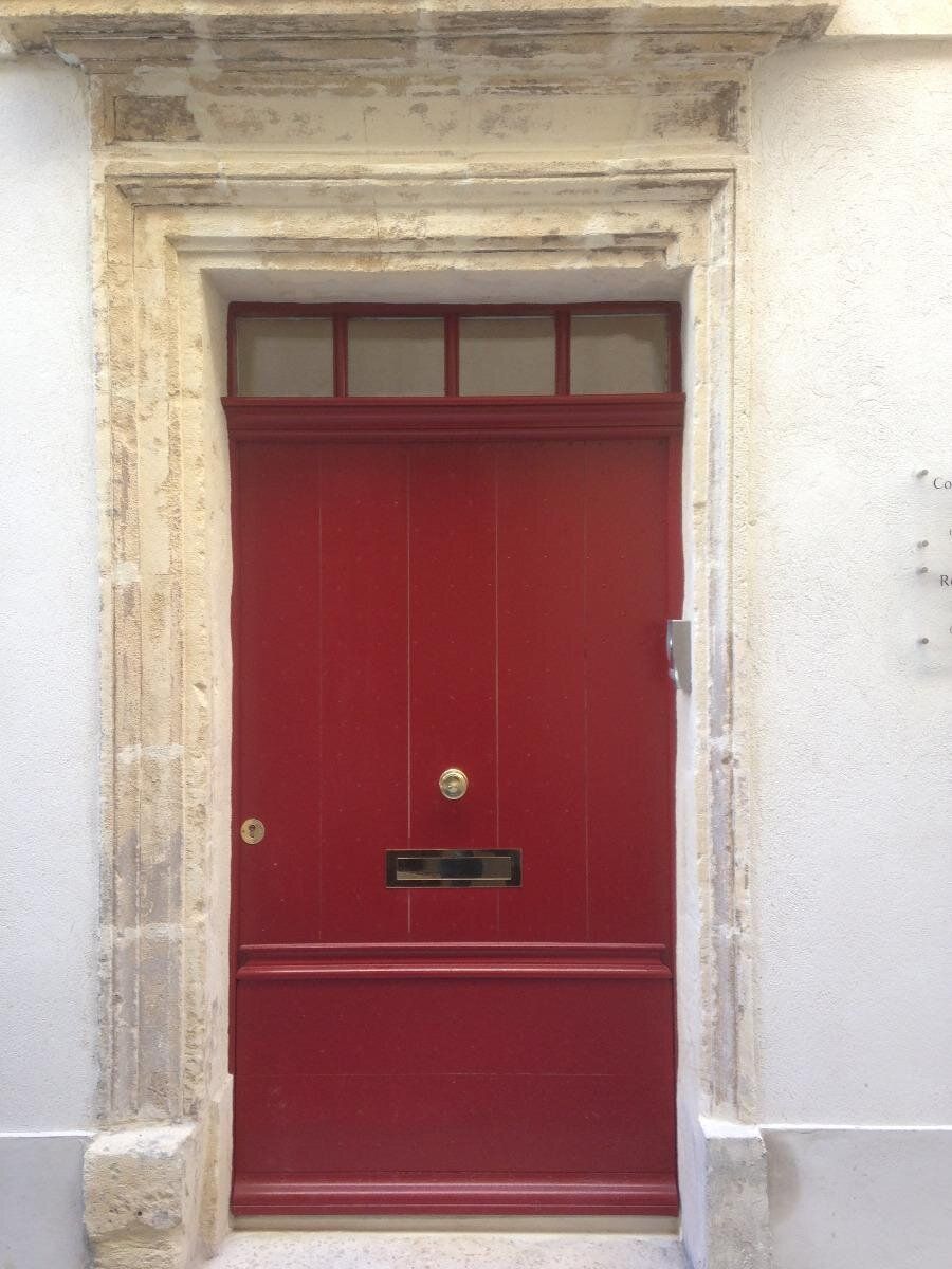 Porte d'entrée rouge
