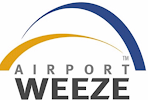 Das Logo von Airport Weeze zeigt einen blauen und goldenen Bogen über einem fetten schwarzen und grauen Text.