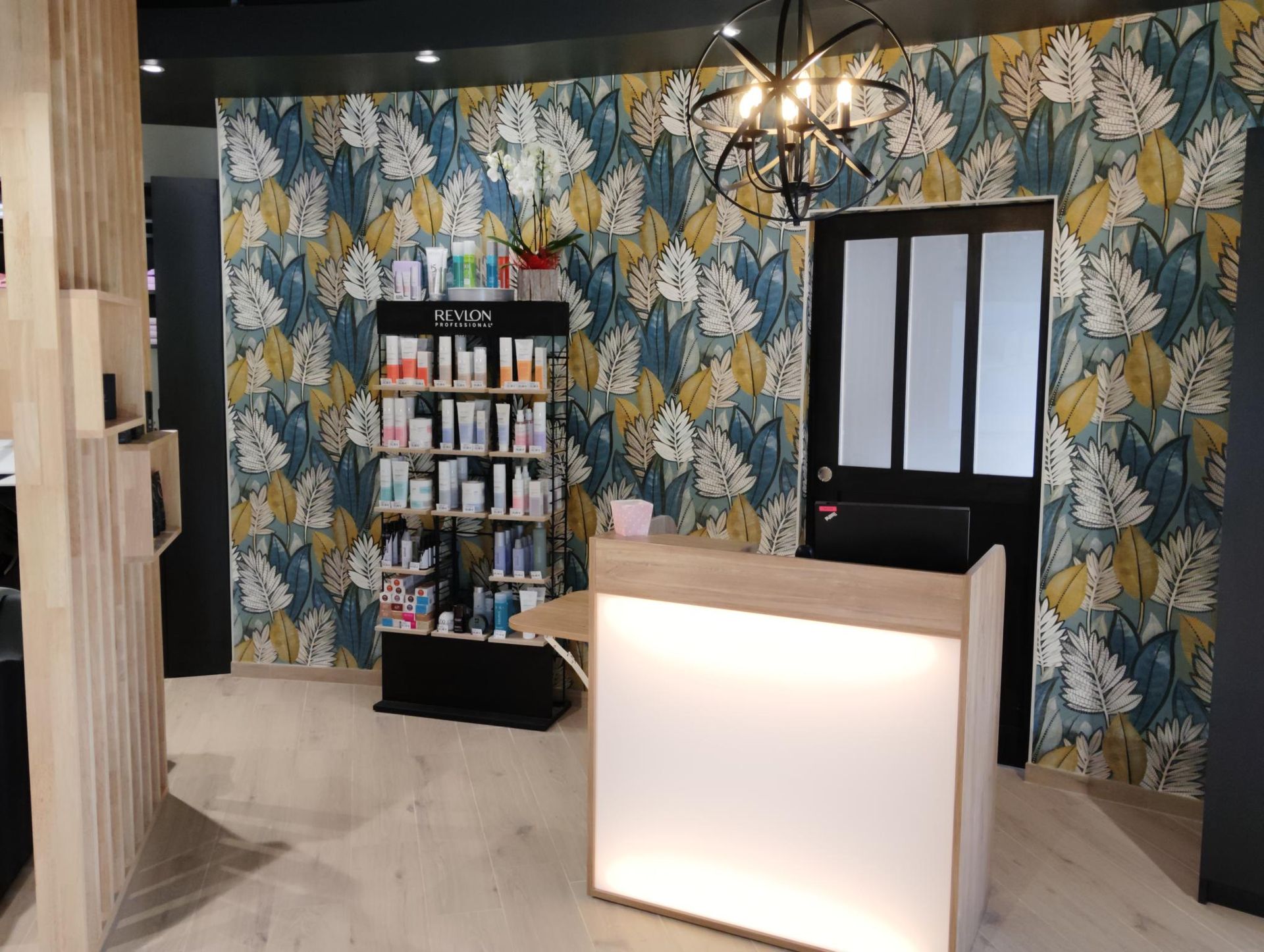 Sièges du salon de coiffure