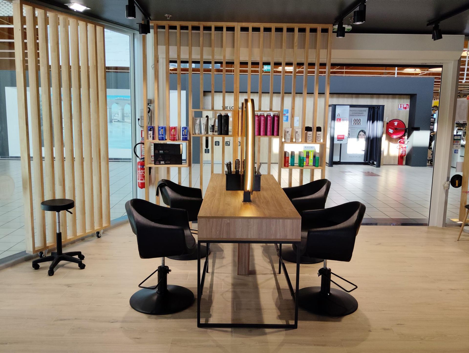 Sièges du salon de coiffure