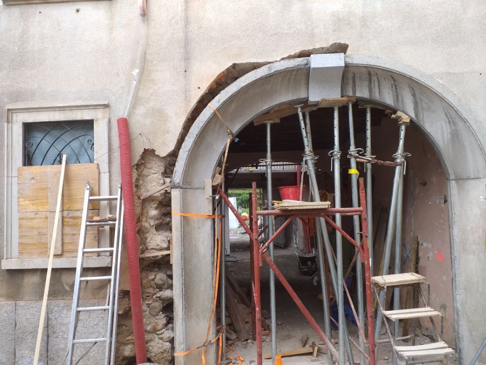 restauro su edificio storico - Antonio Maiorano SA