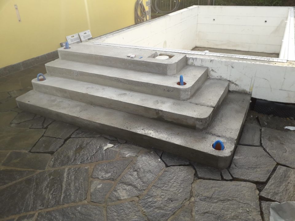 piscina in pietra e muratura - Antonio Maiorano SA