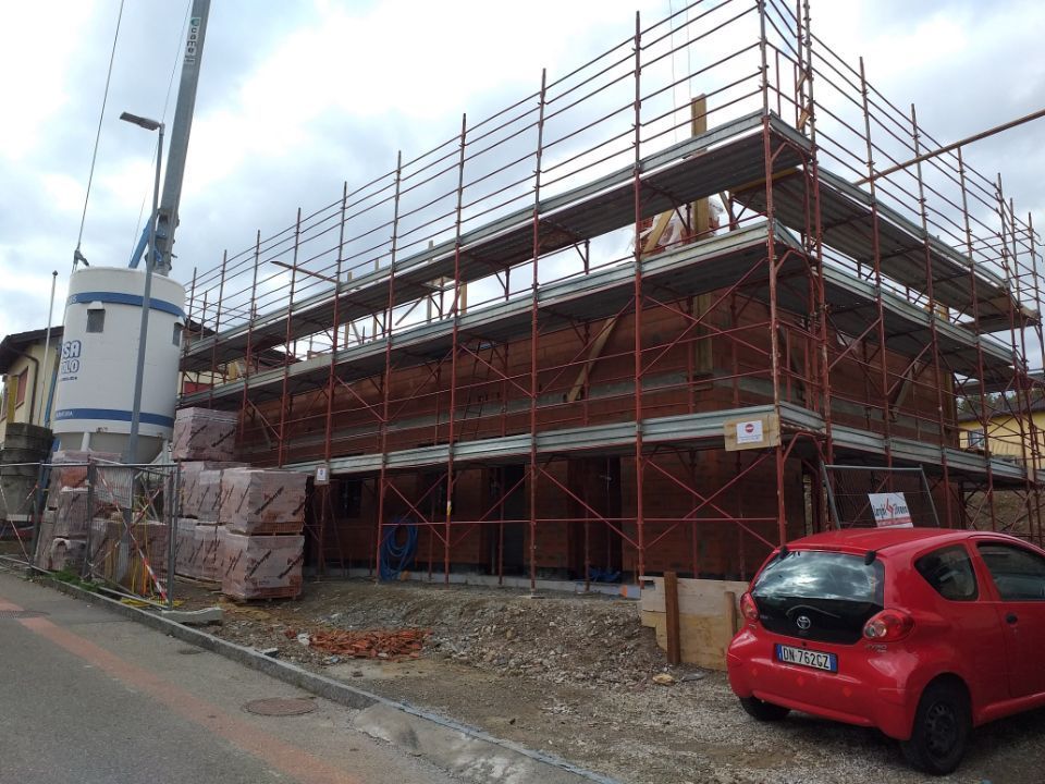 ponteggi esterni - Antonio Maiorano SA