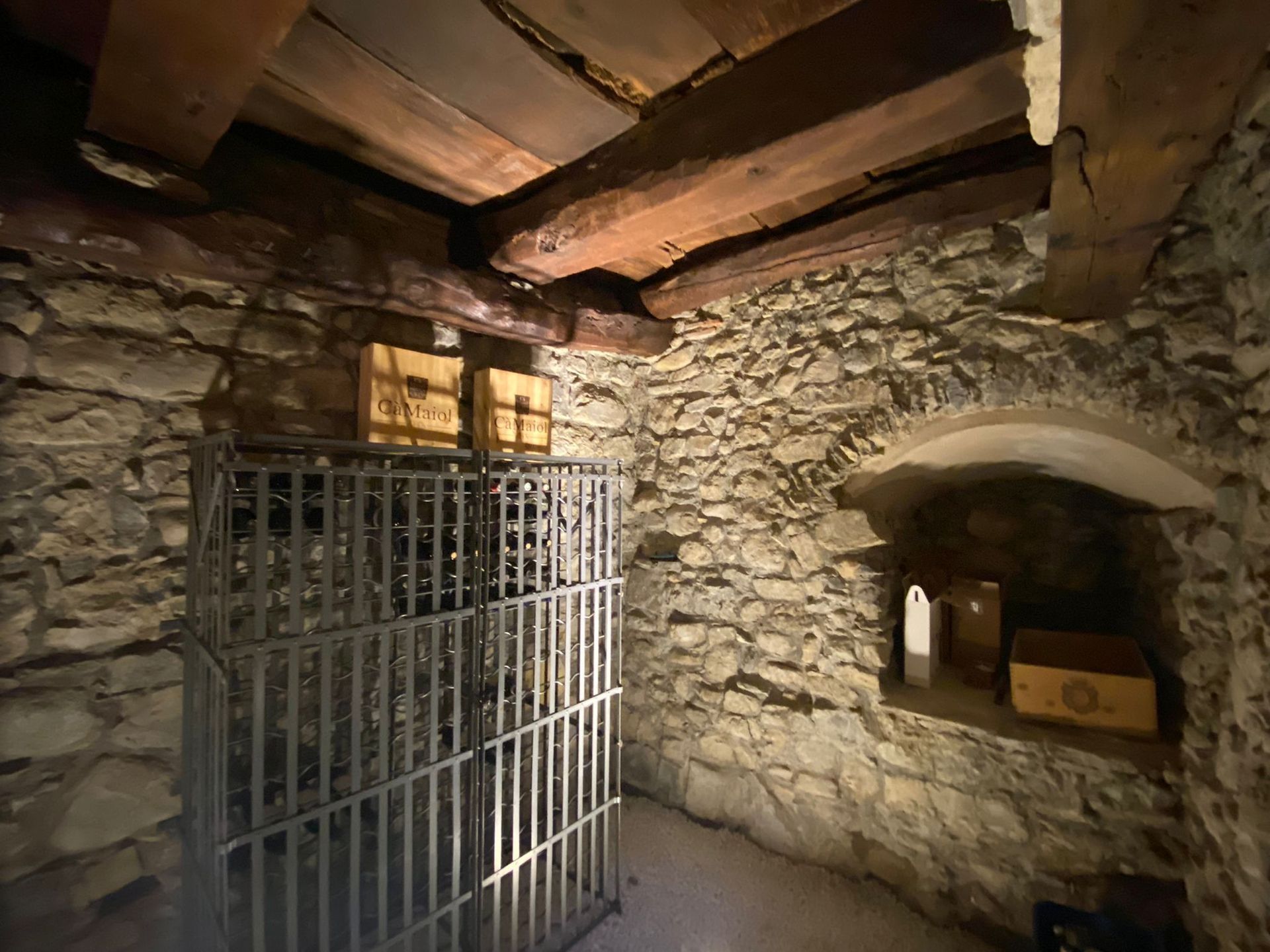 Antonio Maiorano SA pavimentazione cantina