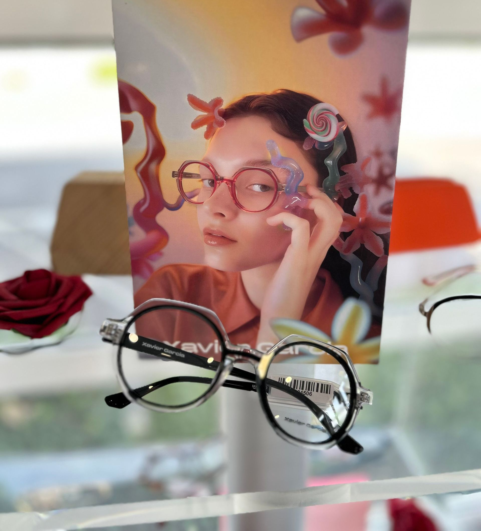 Une chaîne pour lunettes.