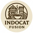 Logotipo de Indocat Fusion con un rostro estilizado, un cuenco y un edificio en color marr&oacute;n sobre fondo beige.