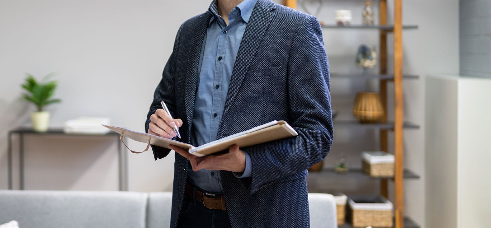 Agent qui effectue un état des lieux