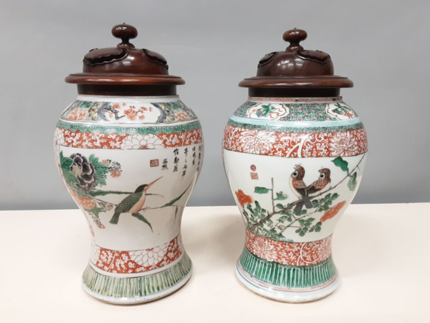 Paire de vases balustres