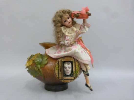 Automate en carton bouilli et bois