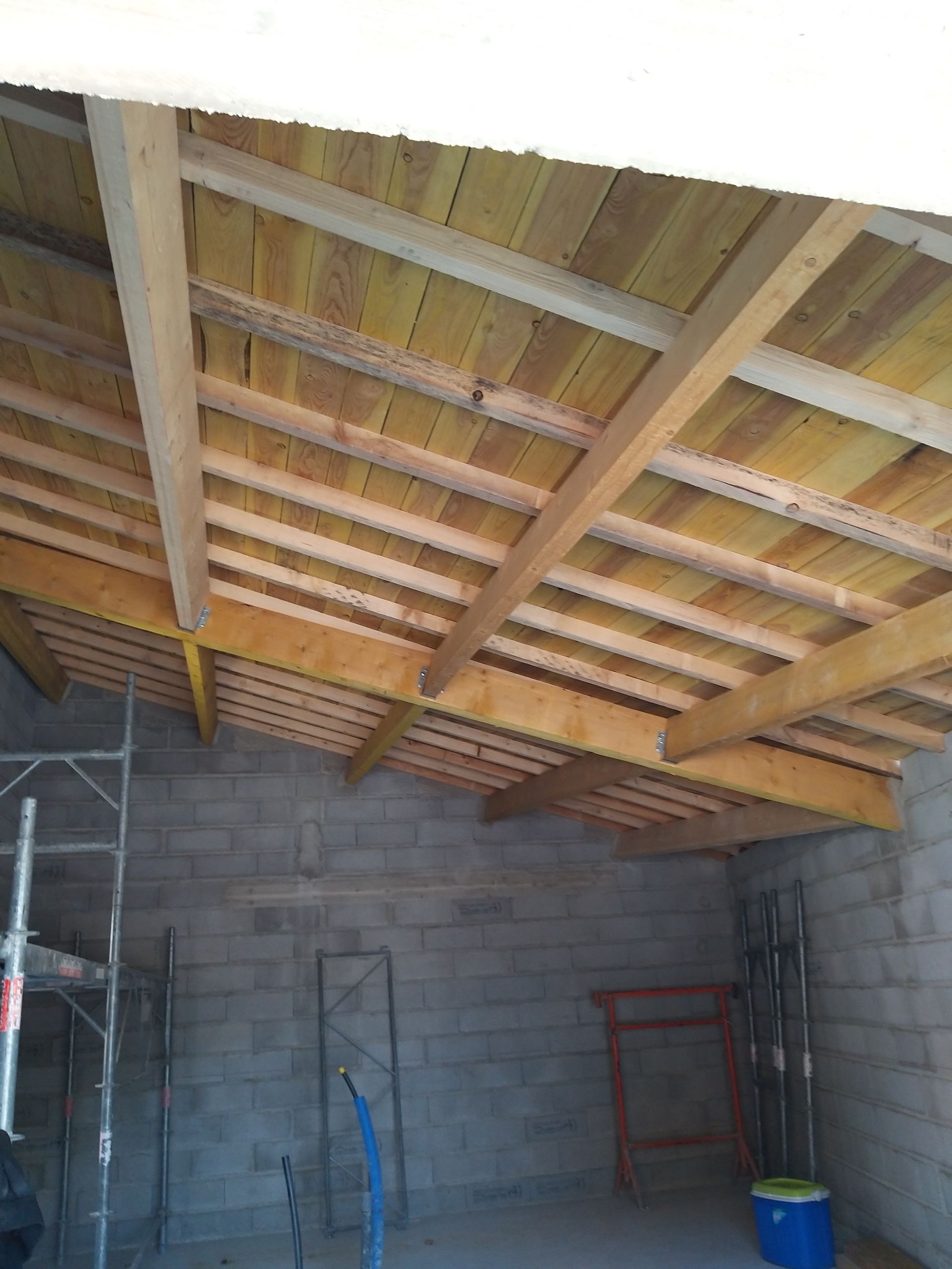 Rénovation de la charpente et de la couverture coté droit