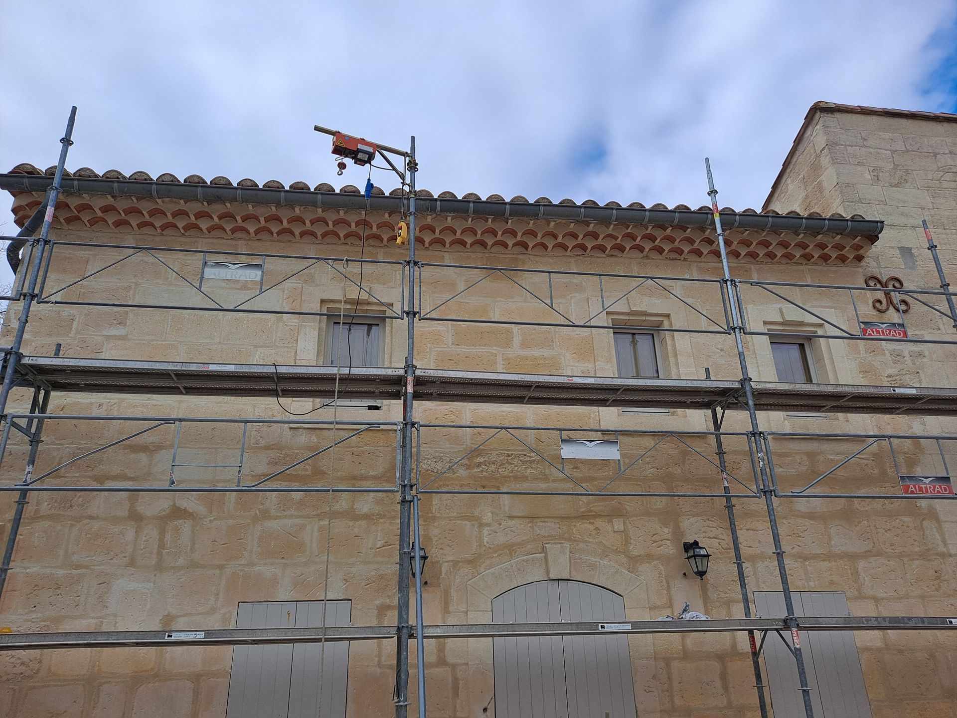 Rénovation de façade et génoise finie