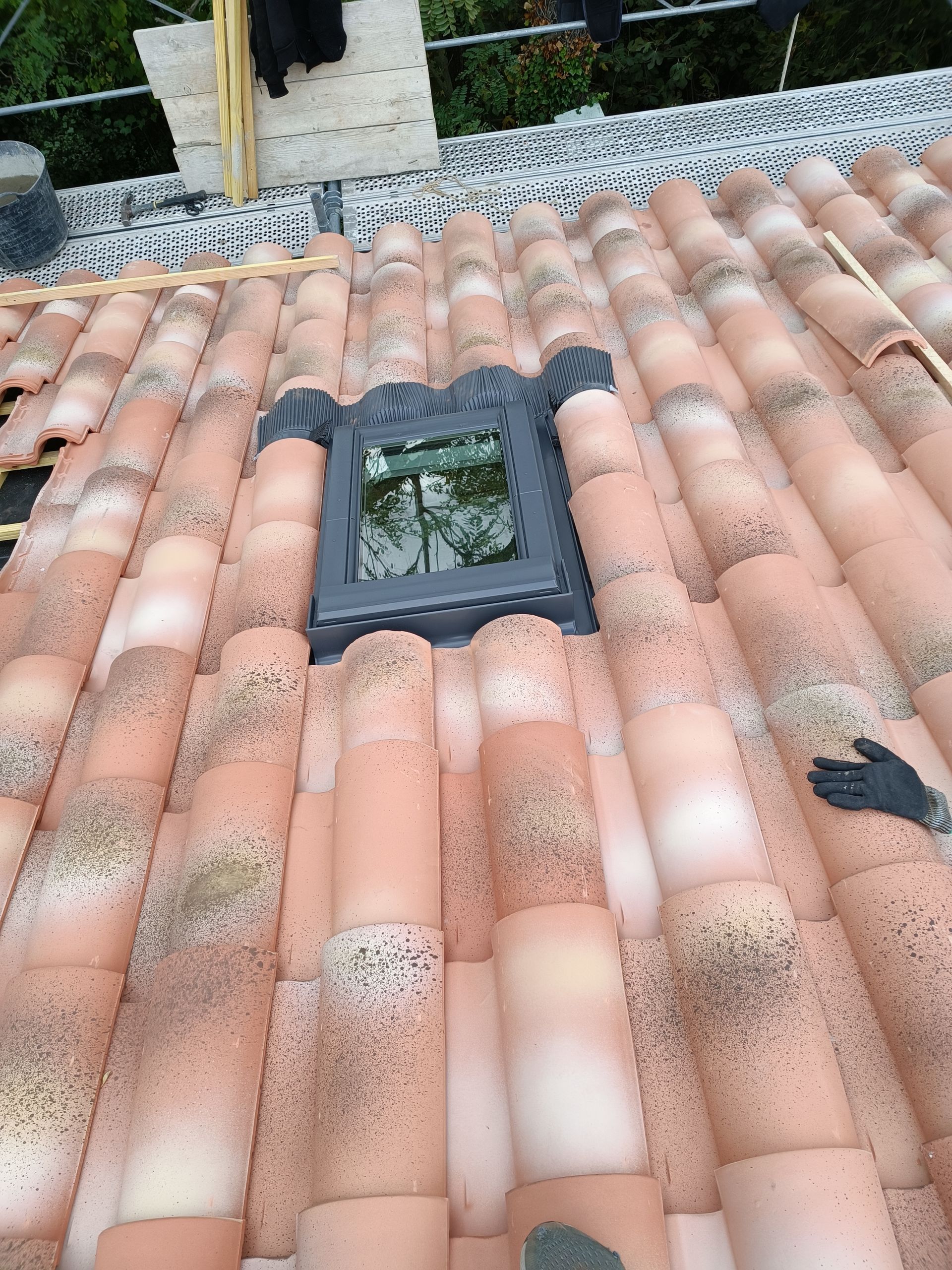 Après rénovation avec pose de fenêtre et toit fini