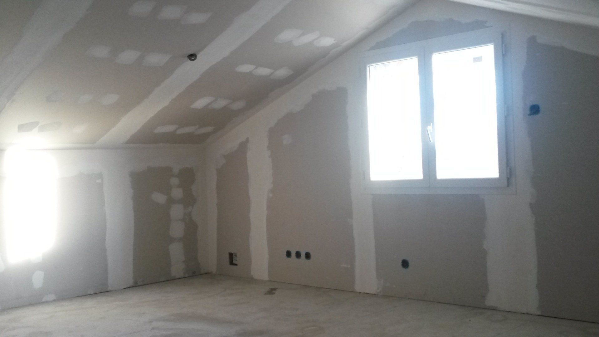 Aménagement de combles habitables coté salon avant