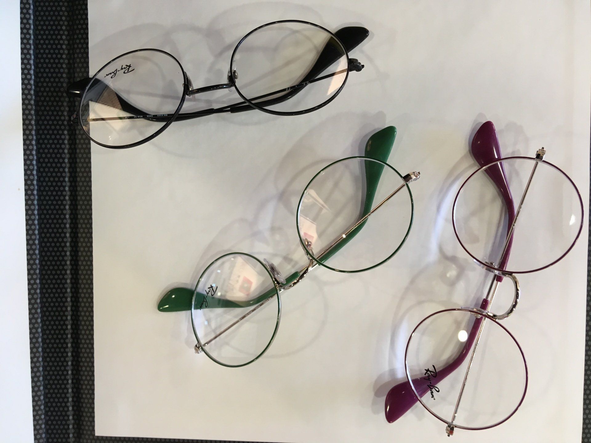 Trois paires de lunettes