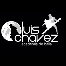 Un logotipo en blanco y negro para la academia de baile Luis Chávez.