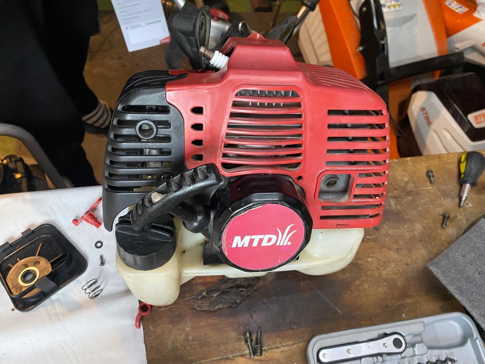 faux à moteur MTD