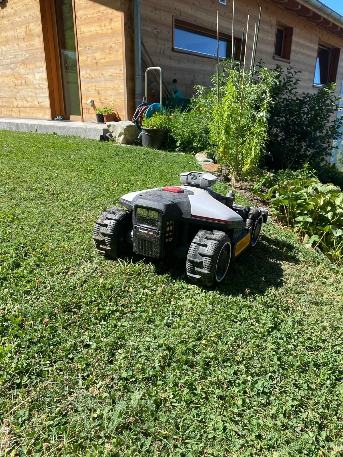 Robot tondeuse mise en service valais central
