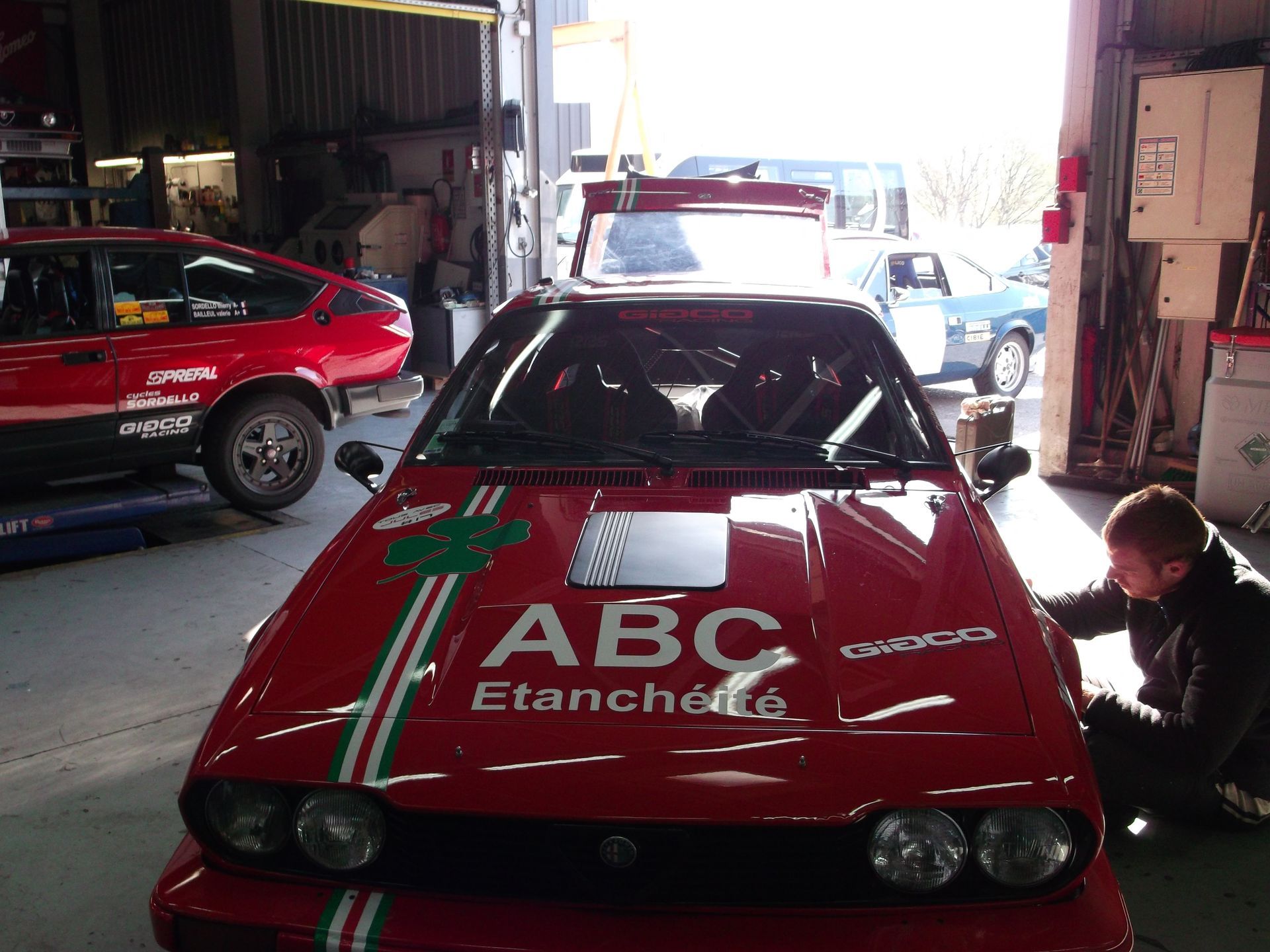 Alfa Roméo GTV6 de face