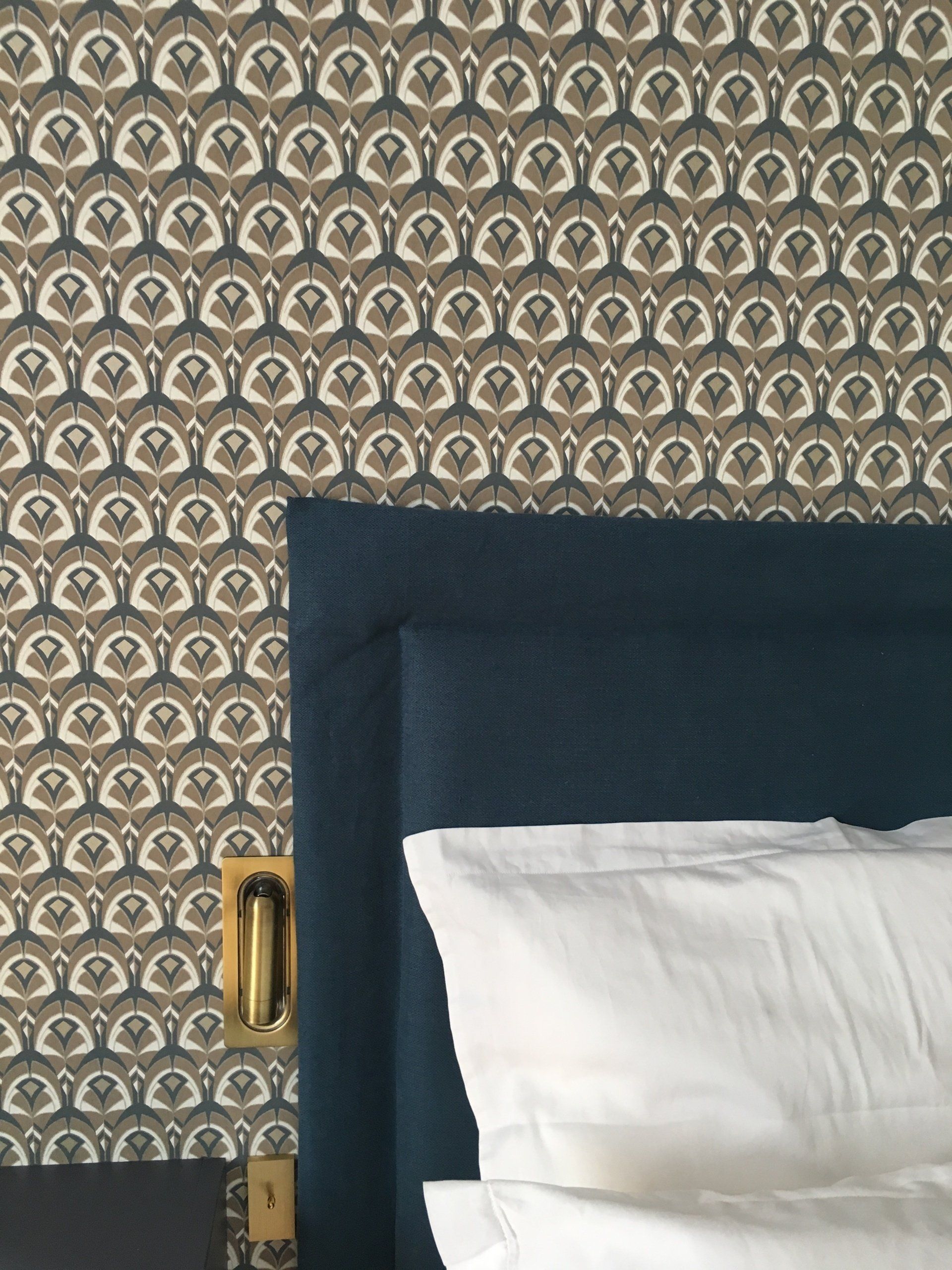 Tête de lit en tissu bleu