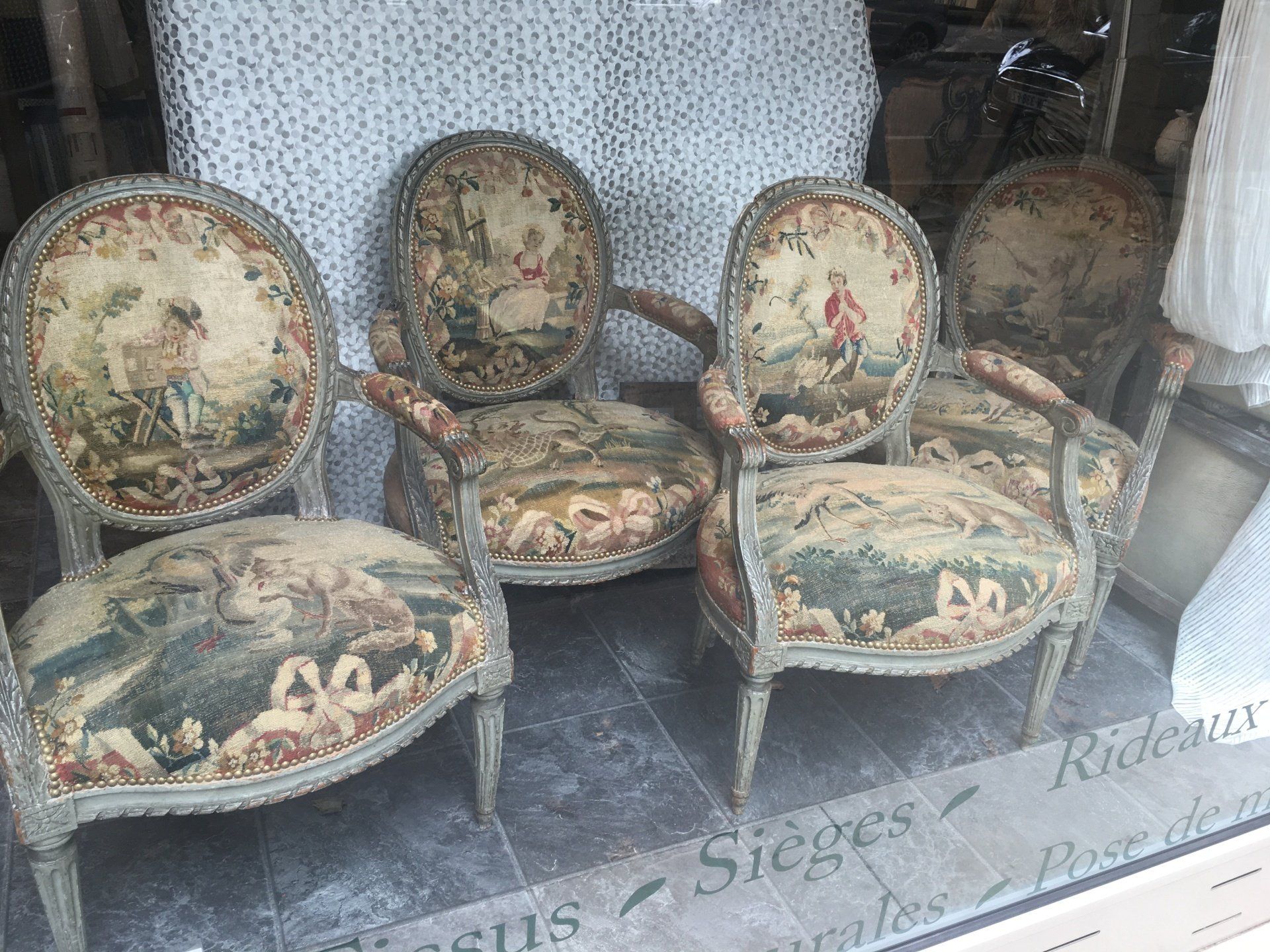 Réfection et restauration de sièges